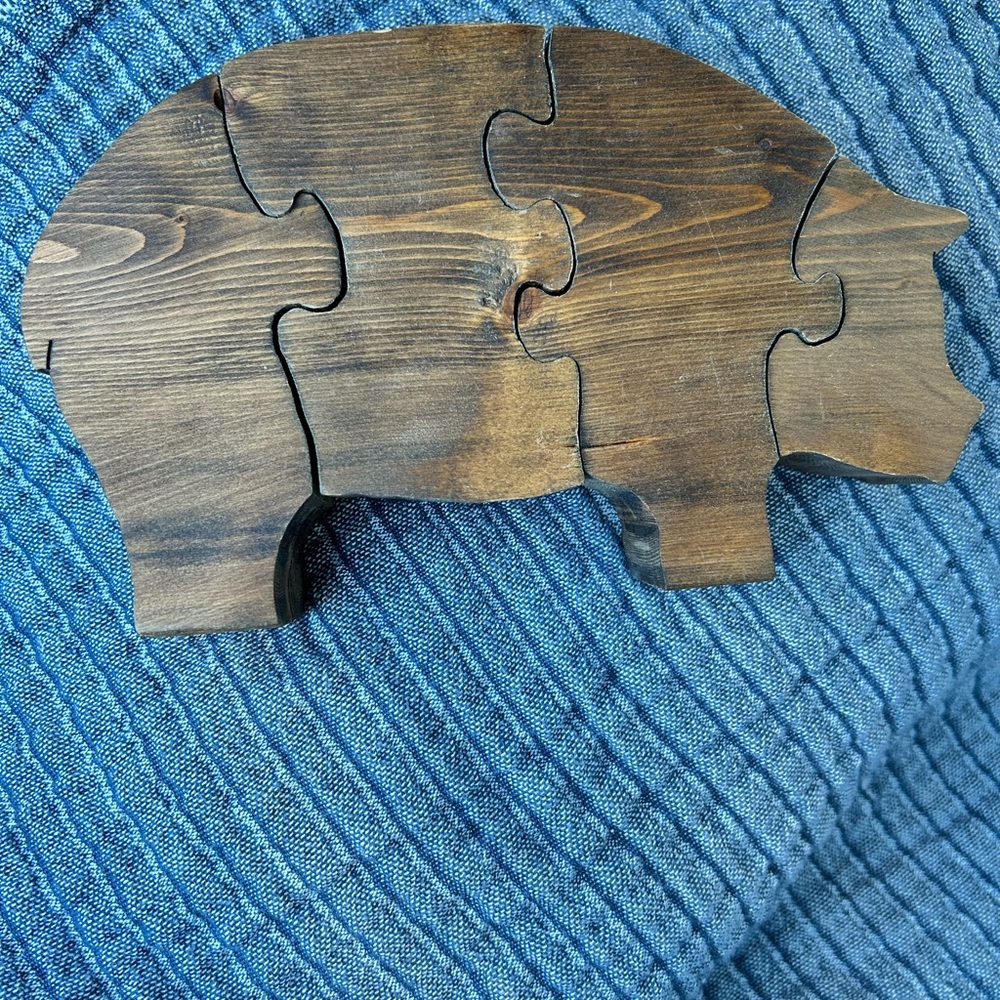 Wooden pig puzzle